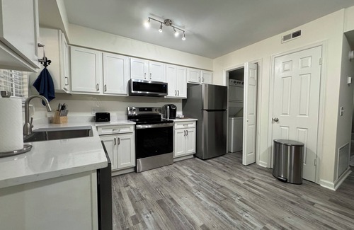 Auburn Condominio | Down to the Wire, Cozy 2-bedroom condo with WiFi and AC in welcoming Auburn