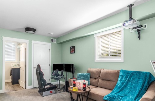 Downers Grove Casa | Downers Grove FHS Rental