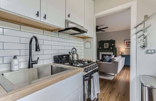 Cheesman Park Apartamento | Downing by Modern Midstay / 3Blks to Cheesman! #D3