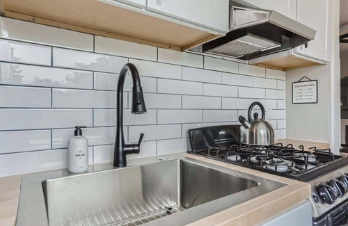 Cheesman Park Apartamento | Downing by Modern Midstay / 3Blks to Cheesman! #D3