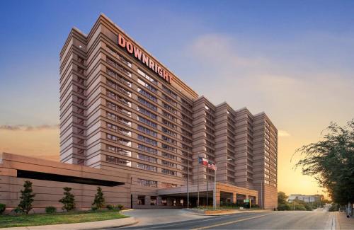 Red River Cultural District Hotel | Downright Austin, A Renaissance Hotel