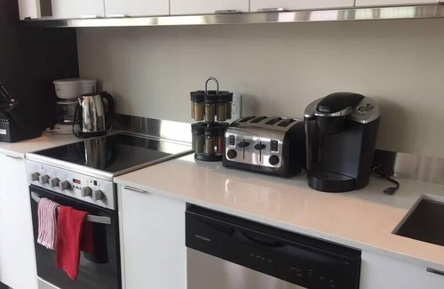 Kelowna Central Business District Apartamento | Downtown 1 bedroom condo in Kelowna