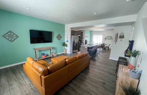 Spokane Casa | Downtown 3/2, garage, EV Charger, private yard, walk to arena!