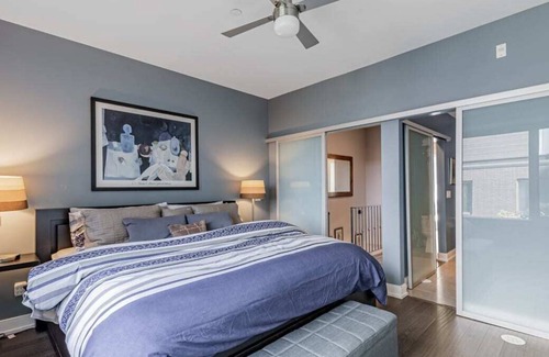 Little Italy Casa | Downtown 3-Story Exec Townhouse - Free Parking!