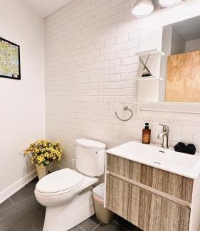 Downtown Apartamento | Downtown 3B2B Apt with full kitchen, Sleeps 6,Near PPAC & Dining