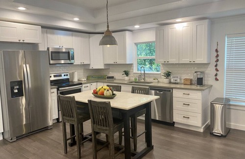 Southtown Casa | Downtown 3bd 2bth, walk to Riverwalk, Southtown!