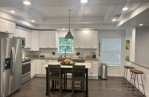 Southtown Casa | Downtown 3bd 2bth, walk to Riverwalk, Southtown!