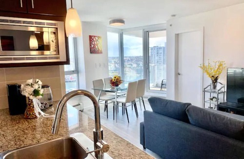 Gastown Apartamento | Downtown 3br/2ba+Views+Skytrain+Free Parking