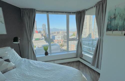 Crosstown Apartamento | Downtown 4bd 2ba View Skytrain 2 Free Parking