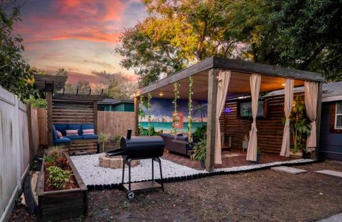 Tampa Heights Casa | Downtown 4BR Home w Outdoor Living Has Power