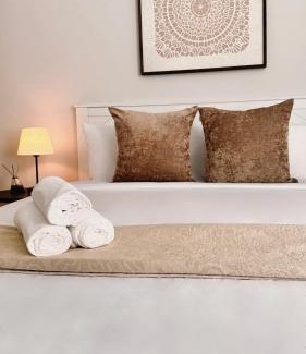 Downtown Apartamento | Downtown 5B2B Apt, Sleeps 10, Near PPAC & Events