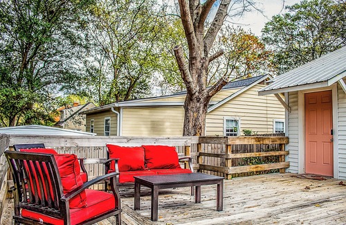 Starkville Casa | Downtown Access | Cozy | Covered Porch
