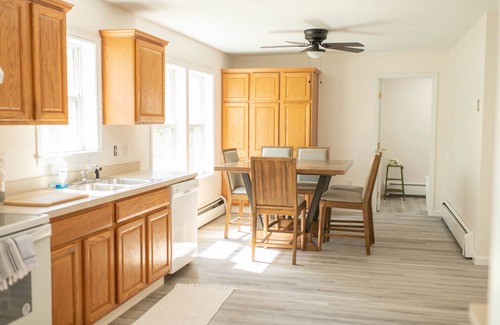 Alexandria Bay Casa | Downtown Alex Bay home- Newly Renovated!