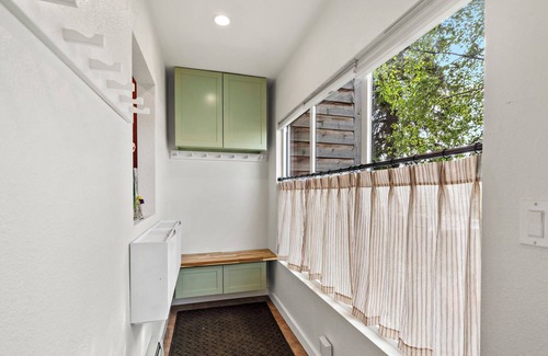 South Addition Casa | Downtown Anchorage 3 BR Home