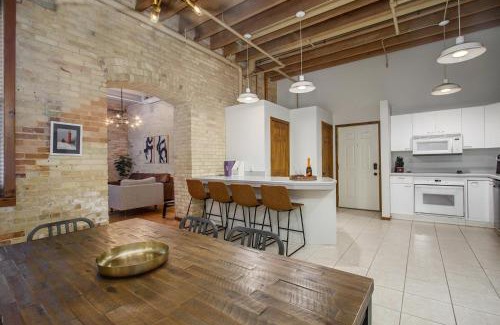 Grand Haven Apartamento | Downtown and Waterfront 2BDR Condo in Grand Haven 110