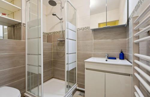 Charleville-Mezieres Apartamento | Downtown Apartment with Garage Parking