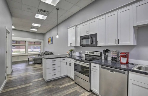 Albert Lea Apartamento | Downtown Apartment next to Lake & Hospital