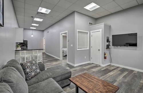 Albert Lea Apartamento | Downtown Apartment next to Lake & Hospital