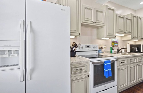 West Central Apartamento | Downtown Apt w/Free parking by Parkview Field