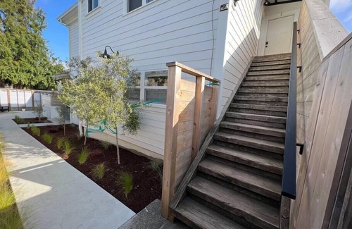 Arcata Apartamento | Downtown Arcata Farmers Market Apartment