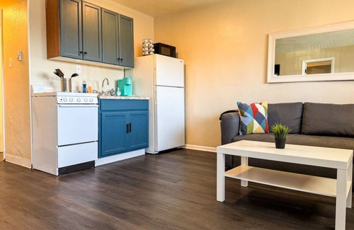 Mount Oliver Apartamento | Downtown Area 2 Beds + Sofa bed, Sleep 6, Stylish