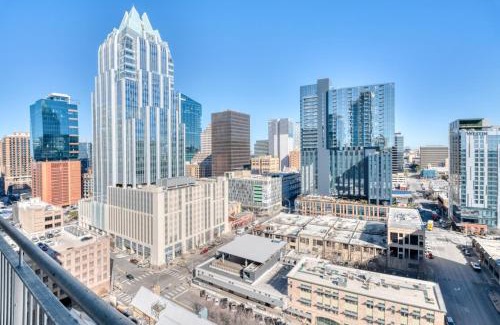 Waller Creek District Apartamento | Downtown Austin 1br w gym pool wd nr Capitol ATX-165
