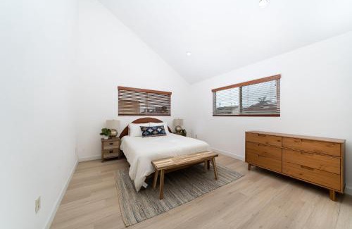 Huntington Beach Apartamento | Downtown Beach Home, 5 min to Beach! Backyard, BBQ