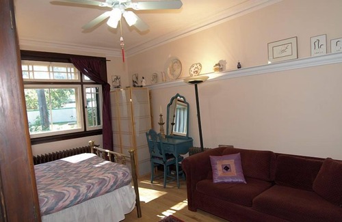 Centretown Casa | Downtown Bed and Breakfast
