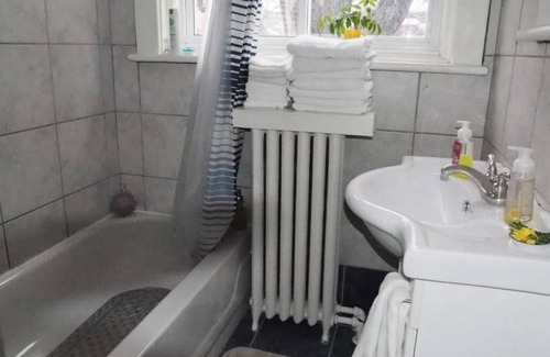 Centretown Casa | Downtown Bed and Breakfast