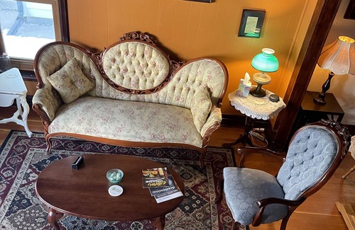 Glenwood Springs Cama Y Desayuno | Downtown BnB King Bed Clawfoot Tub & Hot Tub