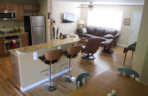 Brevard Cabaña | Downtown Brevard Cottage - Jacuzzi / Eco / Mascotas