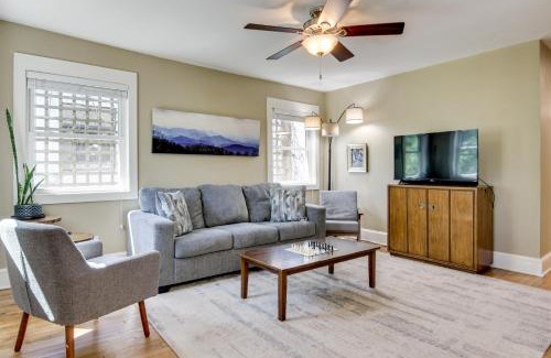 Brevard Casa | Downtown Brevard Home Walk to Bars and Breweries!