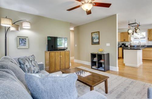 Brevard Casa | Downtown Brevard Home Walk to Bars and Breweries!