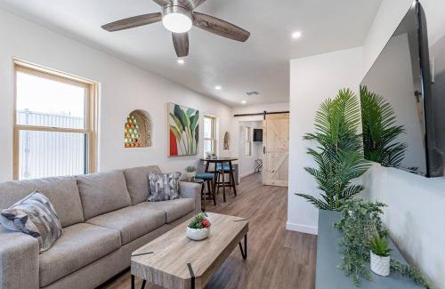 Downtown Tucson Casa | Downtown Bungalow -duplex - Ev Charger