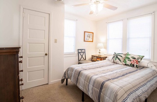 Burnsville Cabaña | Downtown Burnsville, NC, Walk to everything from the property, Food, Bars, Music