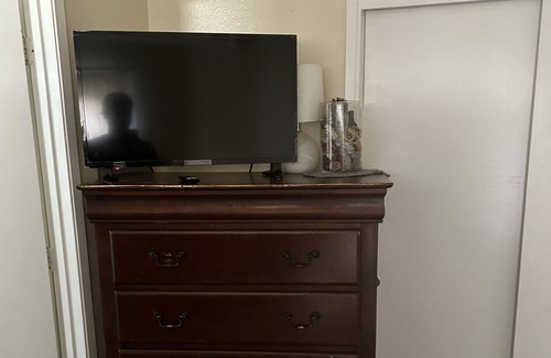 Civic Center Apartamento | Downtown California, Cozy apartment Fully Furnished