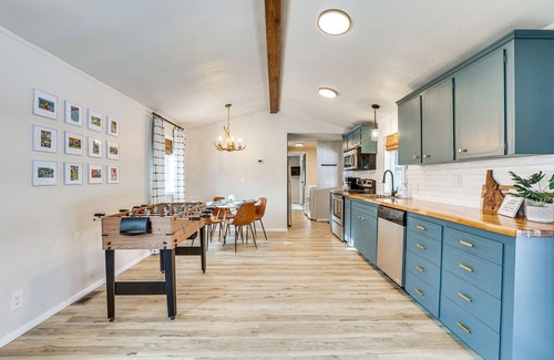 Cascade Casa | Downtown Cascade Vacation Rental < 1 Mi to Lake!