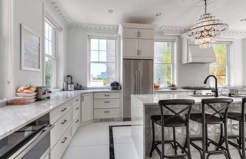 Latin Quarter Casa | Downtown Central Luxurious Mansion 7 Bedrooms 9000 sqft