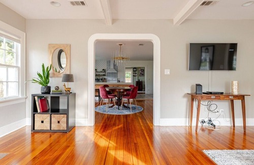 South Pensacola Casa | Magnolia House Downtown Charmer 15 minutos a la playa