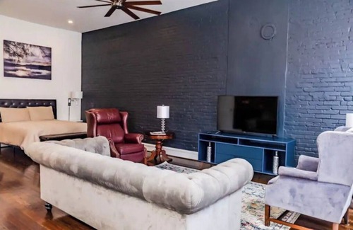 Central City Apartamento | Downtown close to UAB, St. Vincent’s, BJCC and Airport