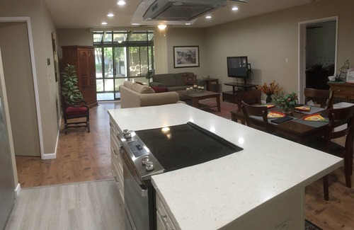 Downtown Sacramento Condominio | Downtown Condo, Tennis Courts and Pool