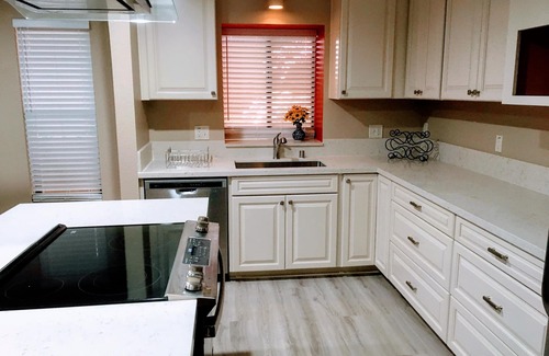 Downtown Sacramento Condominio | Downtown Condo, Tennis Courts and Pool