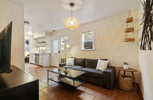 Grant Hill Casa | Downtown Cottage blocks from Petco Park