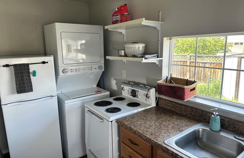 Polson Cabaña | Downtown Cottage close to Flathead Lake. Pet friendly!