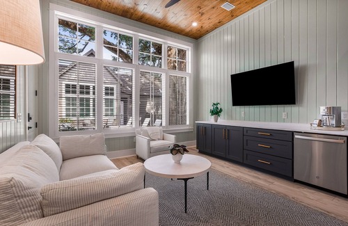 Fairhope Cabaña | Downtown Cottage Hideaway Suite G