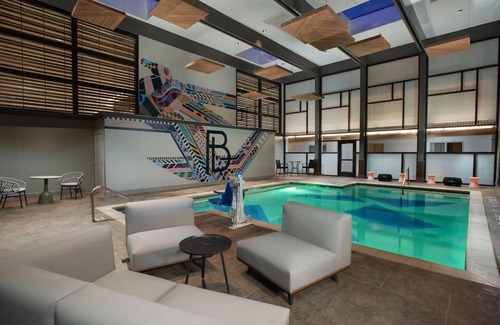 Northeast Dallas Casa | Downtown Dallas Leisure Hub: Pet-Friendly, Stylish Comfort! | 4 Units