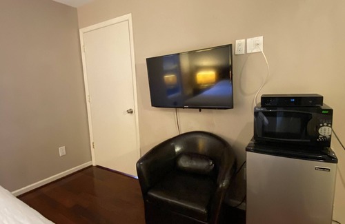 Shaw Casa | Downtown DC in the middle of everything no car needed 5to9 minutes walking place