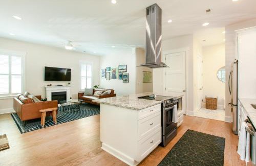 Brevard Casa | Downtown Delight