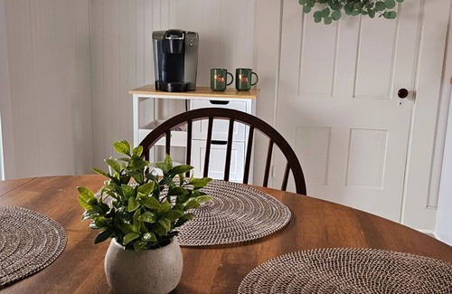 Waterville Apartamento | Downtown Den | Sleeps 3 | Washer/Dryer