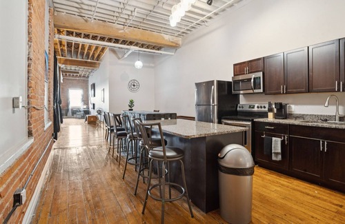Detroit Apartamento | Downtown Detroit Loft - Fully equipped & Absolutely Gorgeous theme by RedAwning